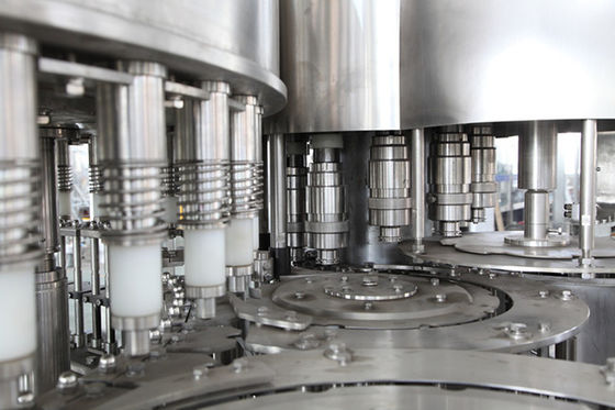 Stainless Steel 5KW Liquid Water Bottle Filling Machine 15000BPH for Mineral Water Line