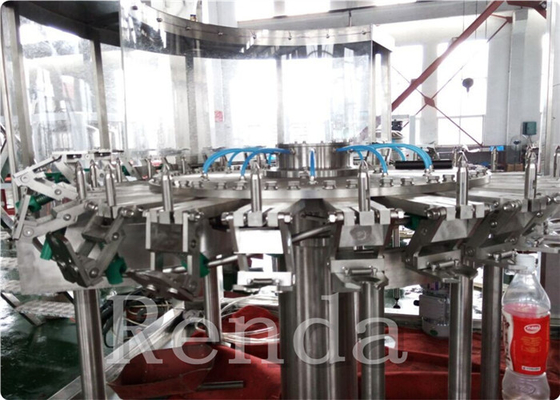 자동화된 상업적인 탄산 음료 충전물 기계 2000 BPH 380V 2000KG